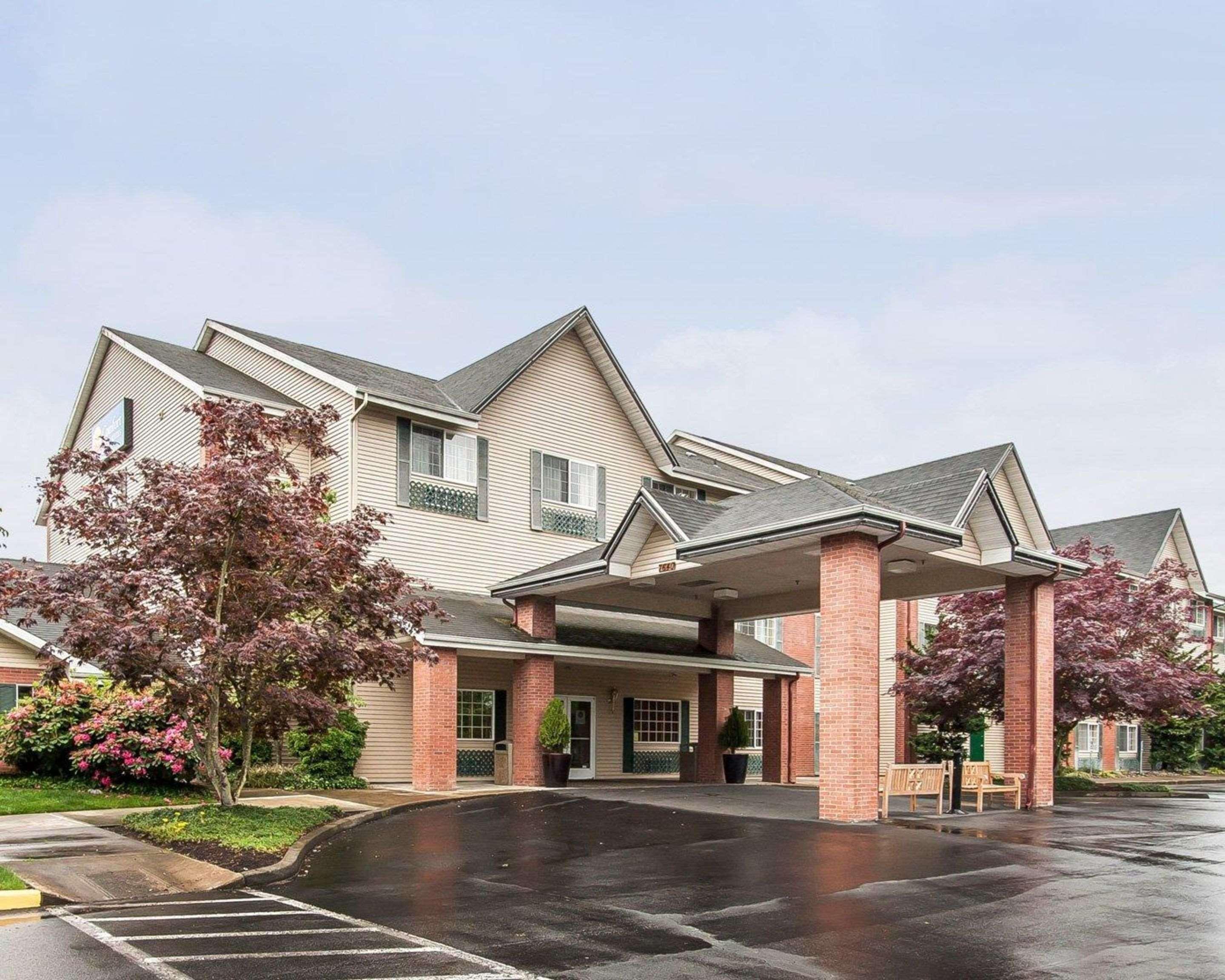 Comfort Inn & Suites Tualatin - Lake Oswego South Exterior photo
